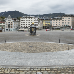 Klosterplatz Richtung Dorf