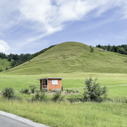 Tristelberg mit “Shoppingcenter” im Vordergrund
